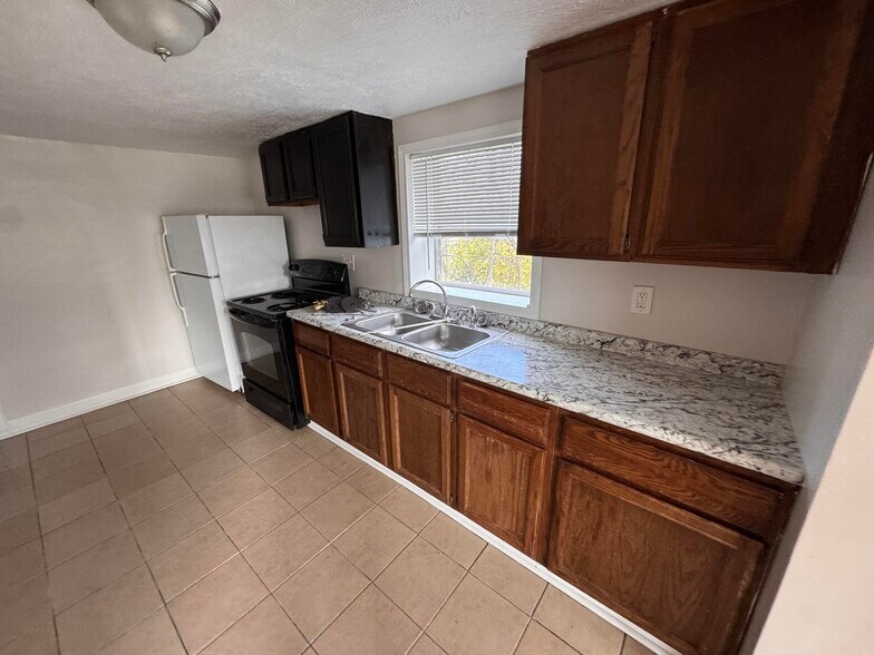 More Photos Of 2048 4th Ave, Cincinnati Multifamily For Sale