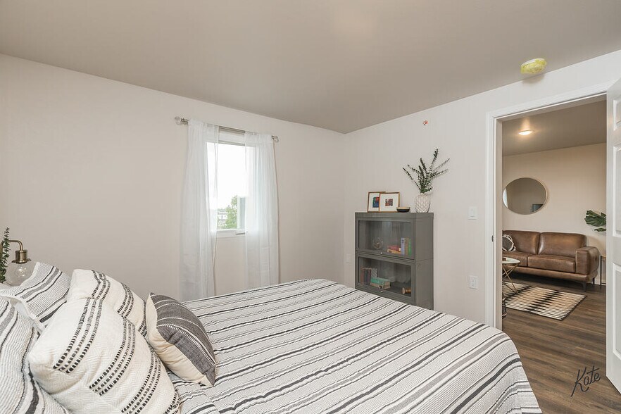 More Photos Of 1533 Lacey St, Fairbanks Apartments For Sale