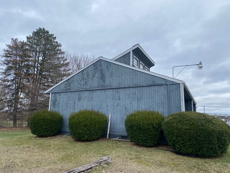 More Photos Of 8009 N McKinley Rd, Flushing General Retail For Sale