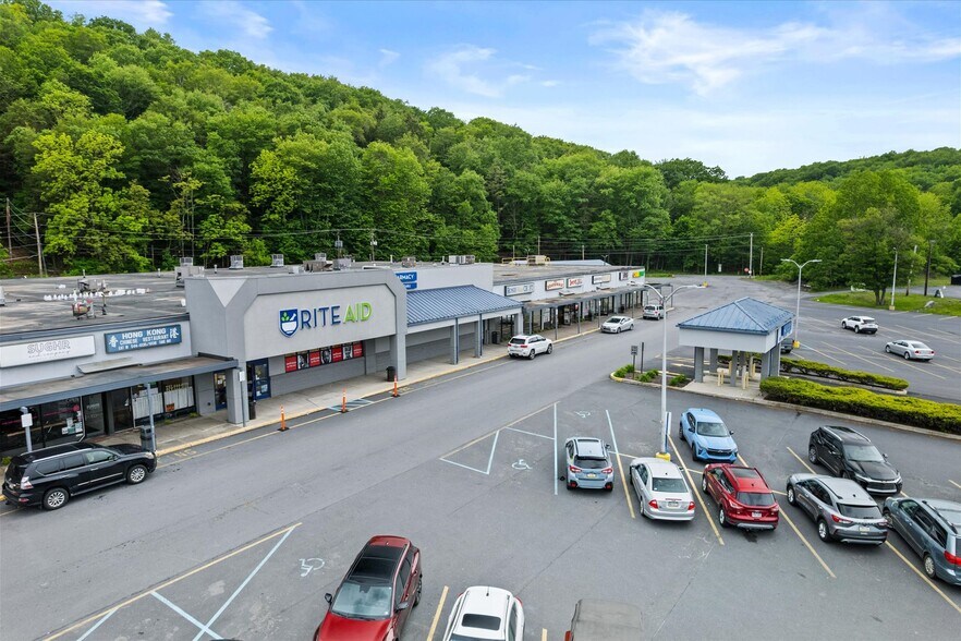 More Photos Of 44 Kings Vlg, Minersville Drugstore For Lease