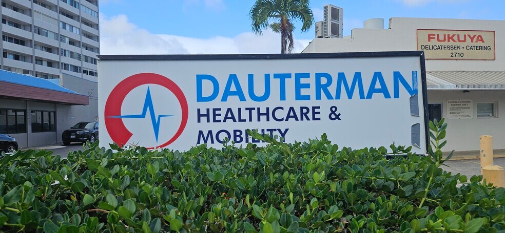 More Photos Of 2700 S King St, Honolulu Unknown For Lease