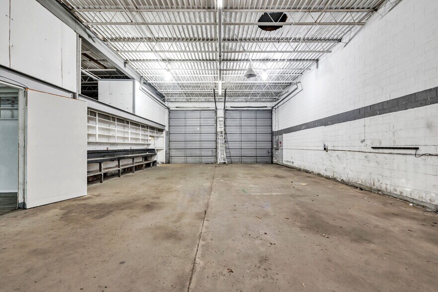 More Photos Of 2712-2716 Nevada Ave, Norfolk Research And Development For Lease