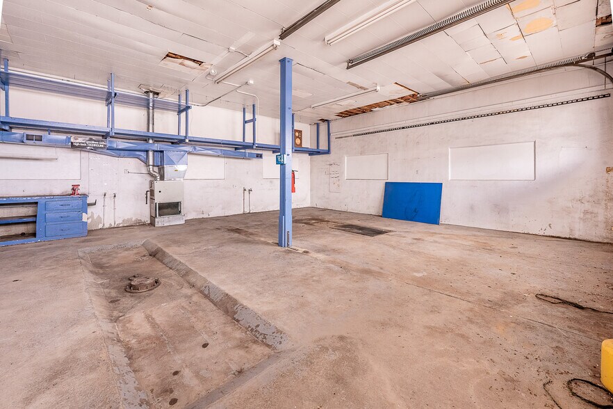 More Photos Of 1101 S 2nd St, Raton Specialty For Sale