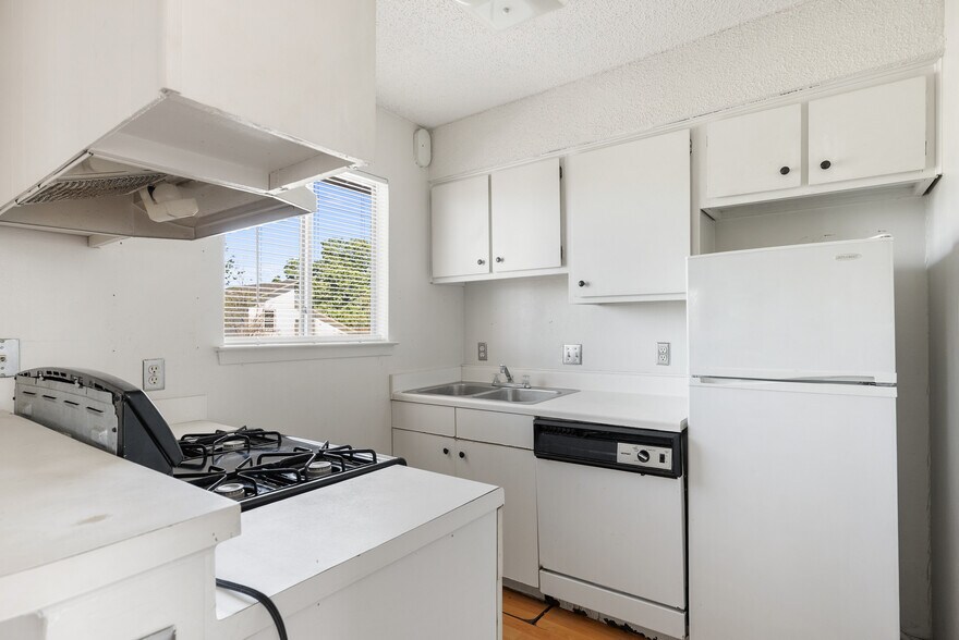 More Photos Of 515 Krebs Ln, Austin Apartments For Sale