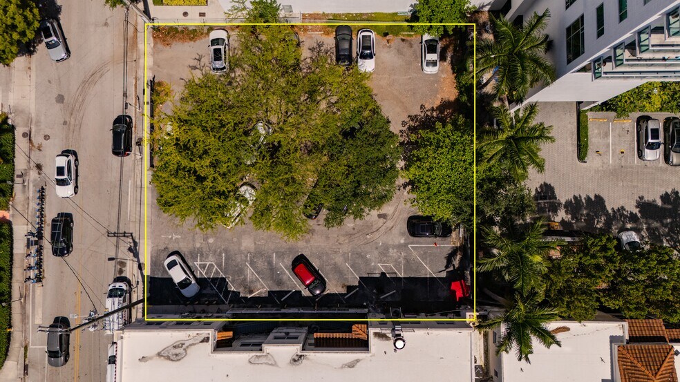 More Photos Of 2427 Biscayne Blvd, Miami Storefront Retail Office For Lease