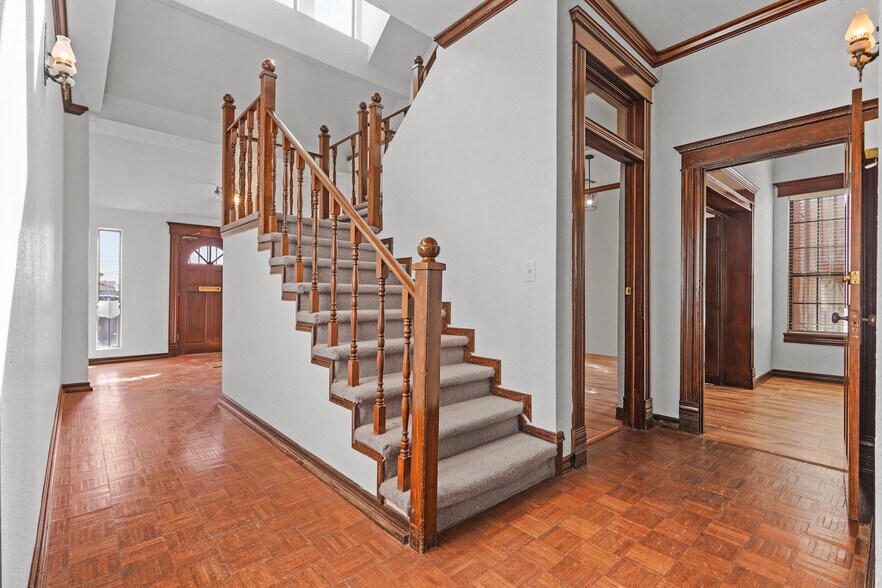 More Photos Of 1127 Wyoming Ave, El Paso Loft Creative Space For Lease