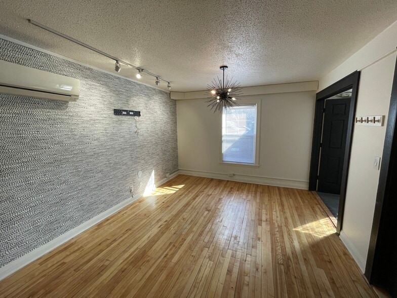 More Photos Of 961 Grand Ave, Saint Paul Storefront Retail Office For Lease