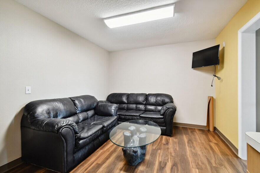 More Photos Of 772 Cortaro Dr, Sun City Center Medical For Sale