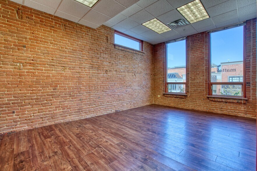 More Photos Of 1136 Pearl St, Boulder Office For Lease