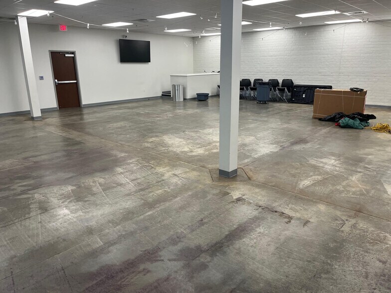 More Photos Of 174 Trollingwood Rd, Haw River Manufacturing For Lease