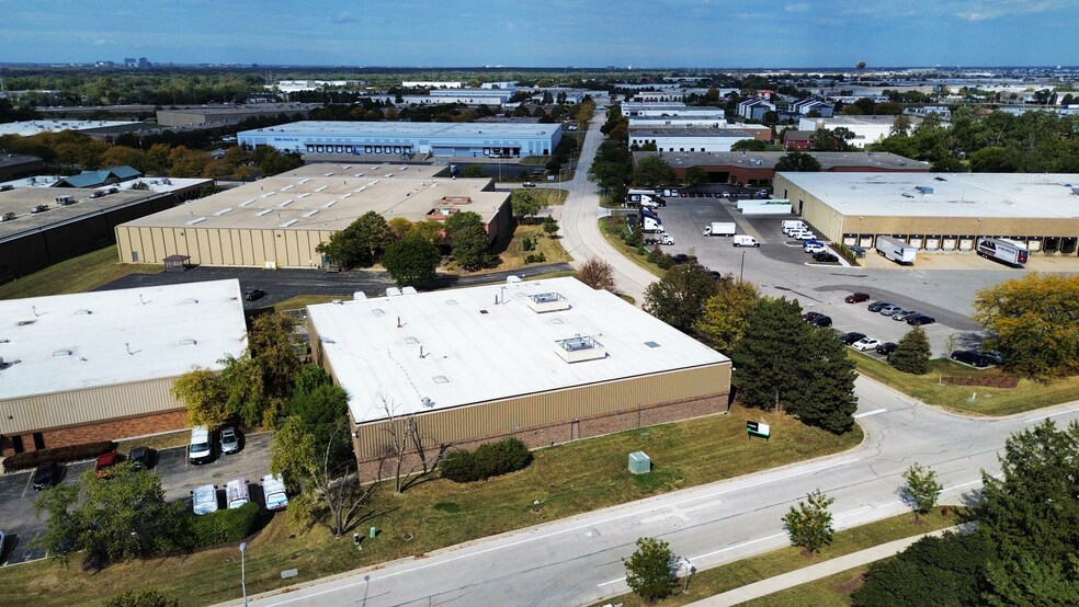 More Photos Of 780 Aec Dr, Wood Dale Warehouse For Lease