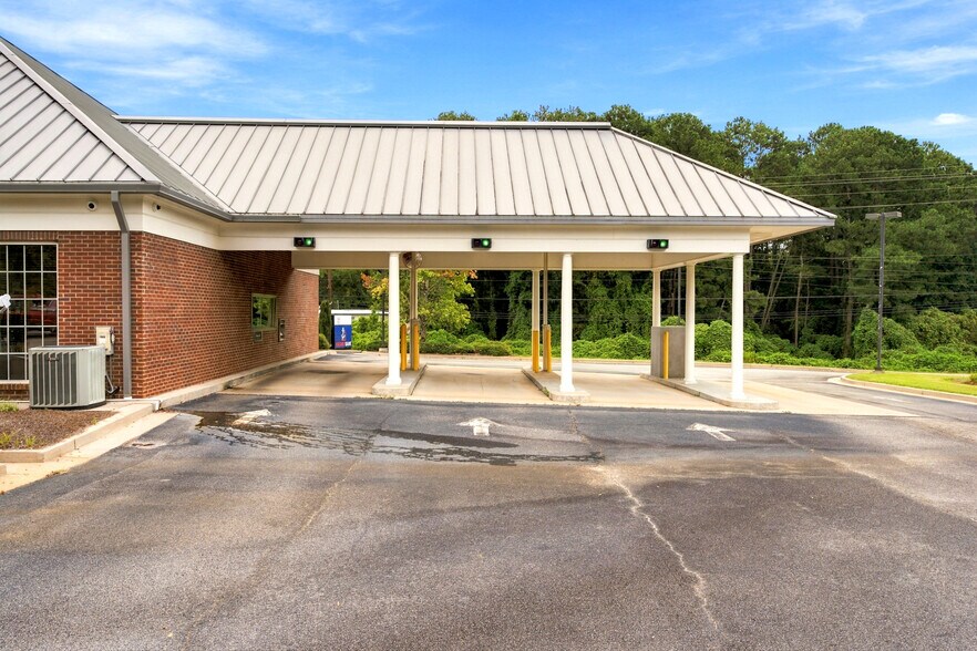 More Photos Of 2092 West Point Rd, Lagrange Bank For Sale