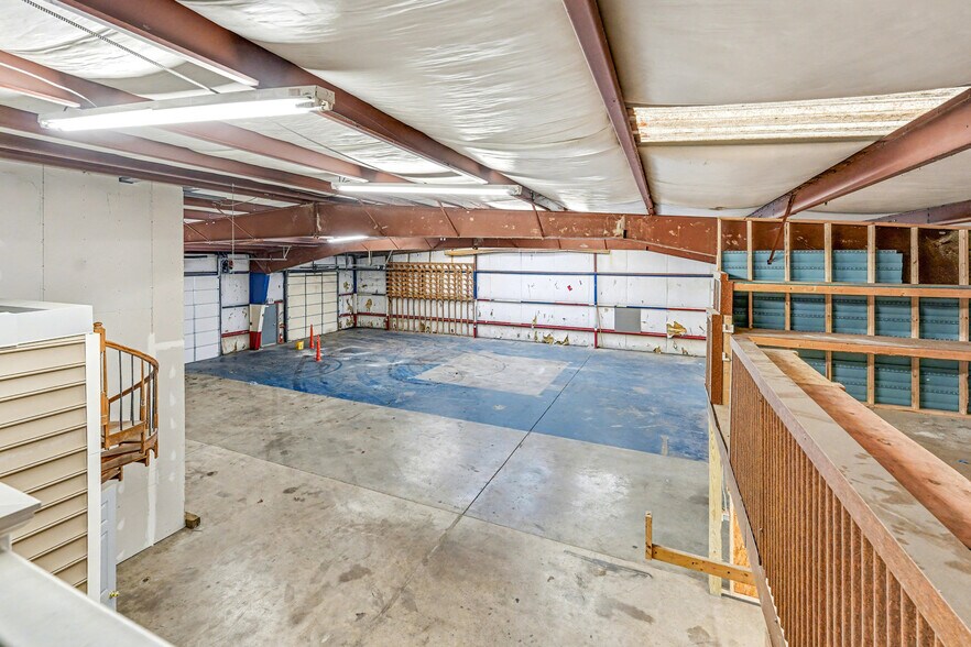 More Photos Of 670 Cambridge St, Fredericksburg Warehouse For Lease