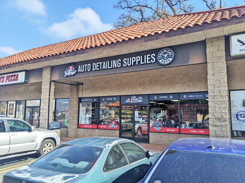 More Photos Of 23120-23130 Lyons Ave, Santa Clarita Unknown For Lease