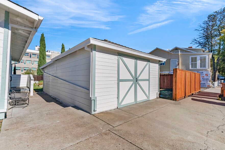 More Photos Of 937 Las Juntas St, Martinez Apartments For Sale