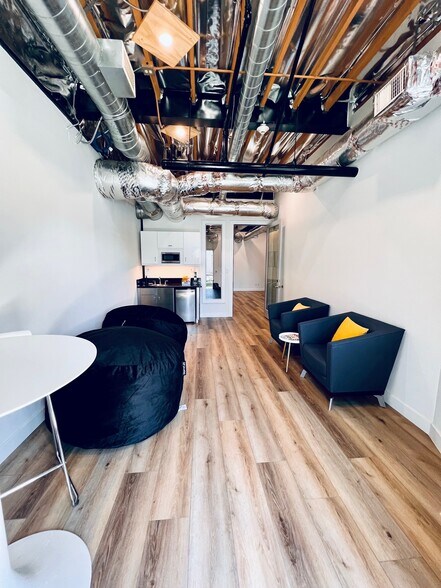 More Photos Of 10549 - 10559 Jefferson Blvd, Culver City Loft Creative Space For Lease