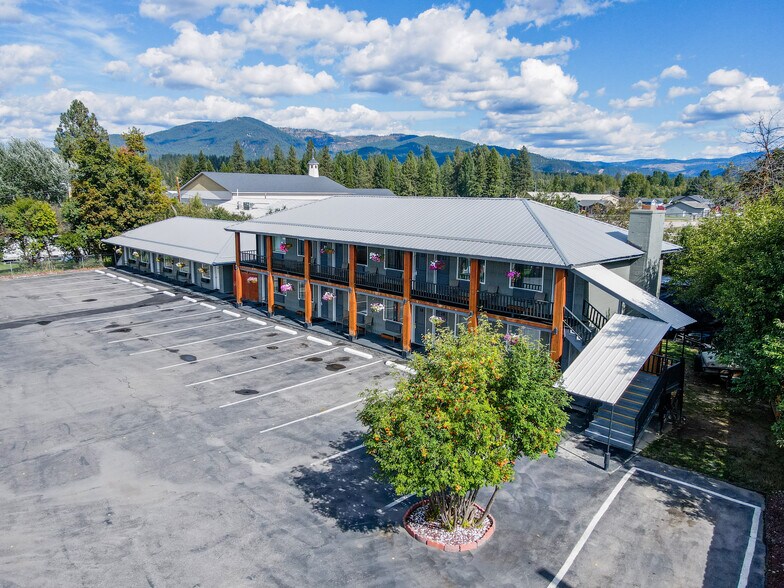 More Photos Of 31901 US Highway 2, Libby Hotel For Sale