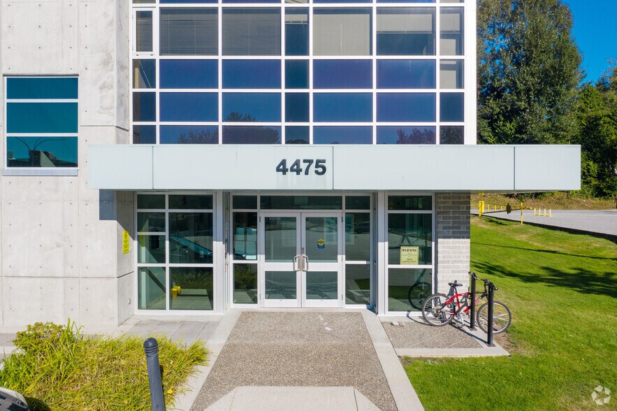 More Photos Of 4475 Wayburne Dr, Burnaby Office For Lease