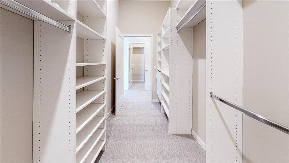 More Photos Of 10 2nd St SE, Minneapolis Apartments For Lease