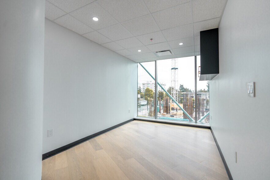 More Photos Of 1493 Foster St, White Rock Apartments For Sale