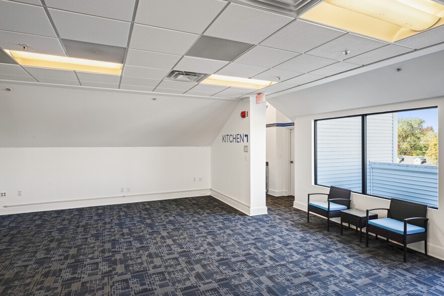 More Photos Of 602 S King St, Leesburg Medical For Sale