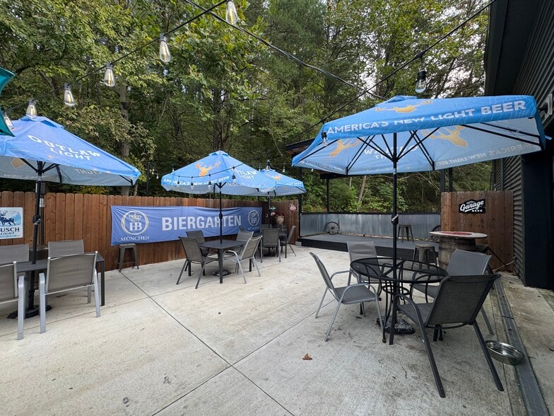 More Photos Of 4040 State Road 46 E, Nashville Restaurant For Sale