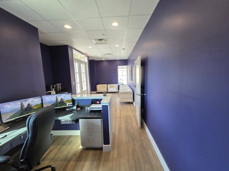 More Photos Of 6634 Summer Knoll Cv, Bartlett Medical For Lease