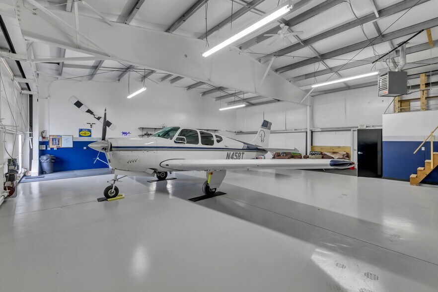More Photos Of 16608 103rd Avenue Ct E, Puyallup Airplane Hangar For Sale