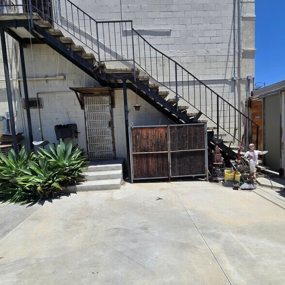 More Photos Of 4740 Whittier Blvd, East Los Angeles General Retail For Lease
