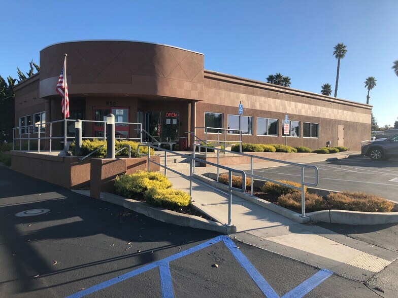 Primary Photo Of 850 Quintana Rd, Morro Bay Restaurant For Sale