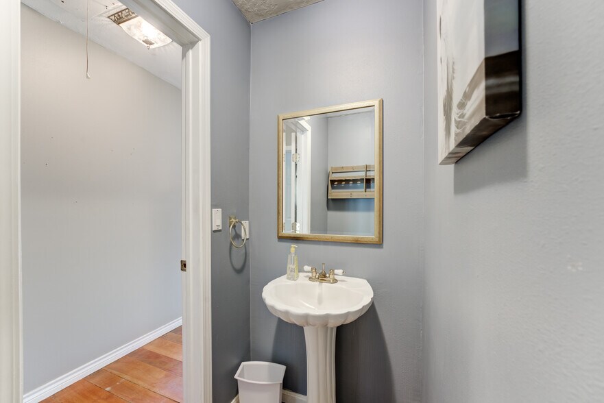 More Photos Of 19323 Belleau Wood Dr, Humble Flex For Sale