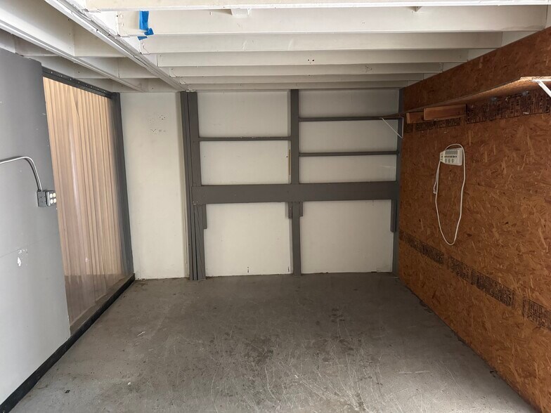 More Photos Of 3047 Terrace Ave, Naples Industrial For Sale