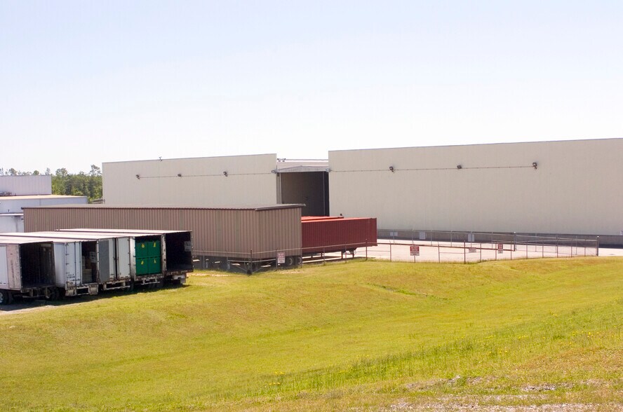 More Photos Of 2600 Weaver Rd, Macon-Bibb Unknown For Lease