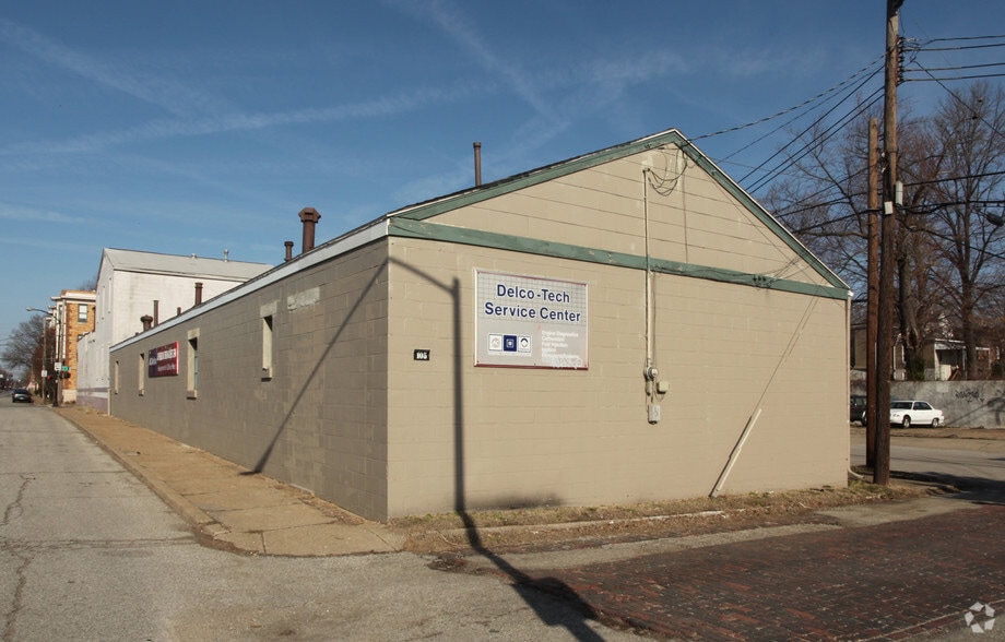 More Photos Of 105 E Hill St, Louisville Auto Repair For Sale