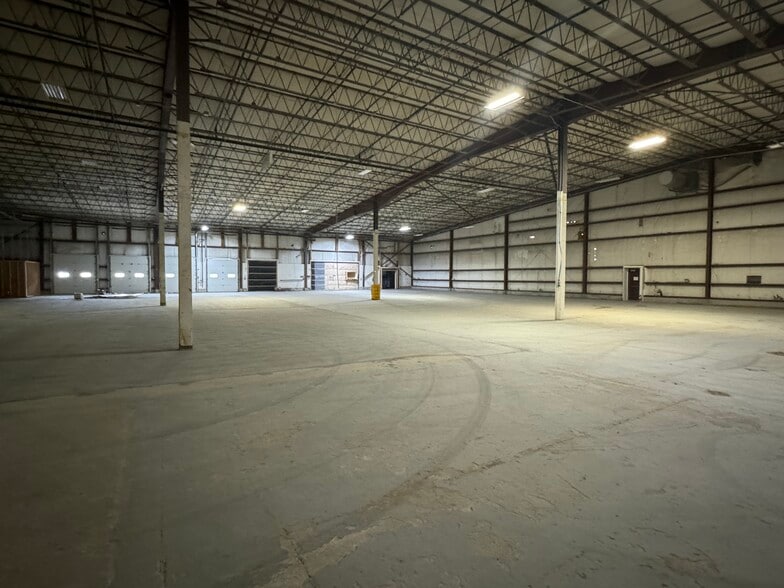 More Photos Of 20 Morin St, Biddeford Warehouse For Sale