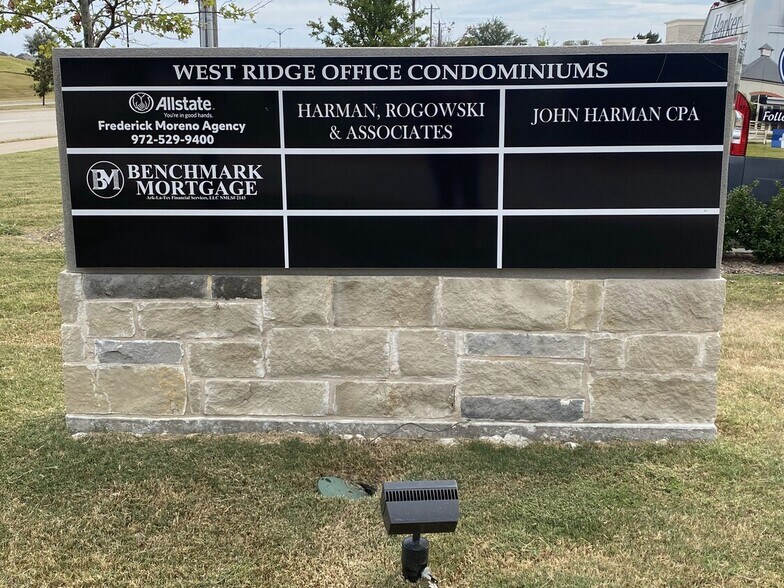 More Photos Of 1402 S Custer Rd, McKinney Office For Sale