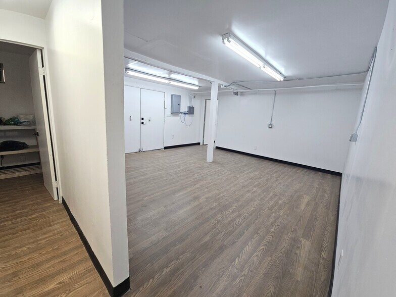 More Photos Of 10135 S Barrackman Rd, Mohave Valley Light Distribution For Lease