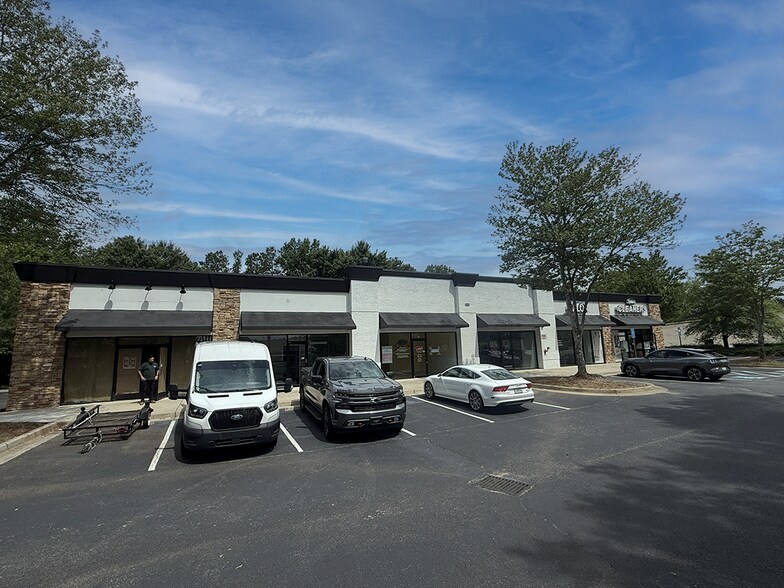 More Photos Of 4390 Kimball Bridge Rd, Alpharetta Freestanding For Lease