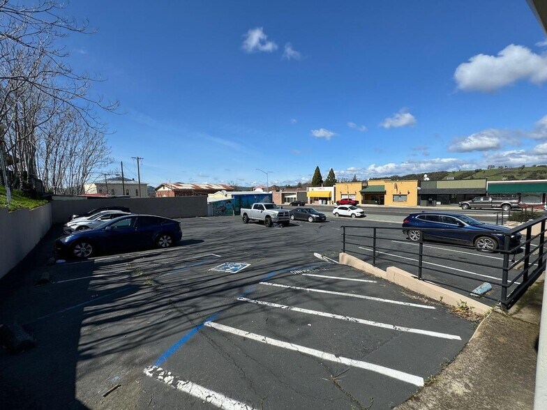 More Photos Of 64 E Saint Charles St, San Andreas Drugstore For Sale