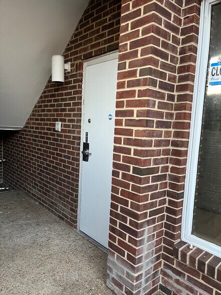More Photos Of 113 Park Ave, Falls Church Office For Lease