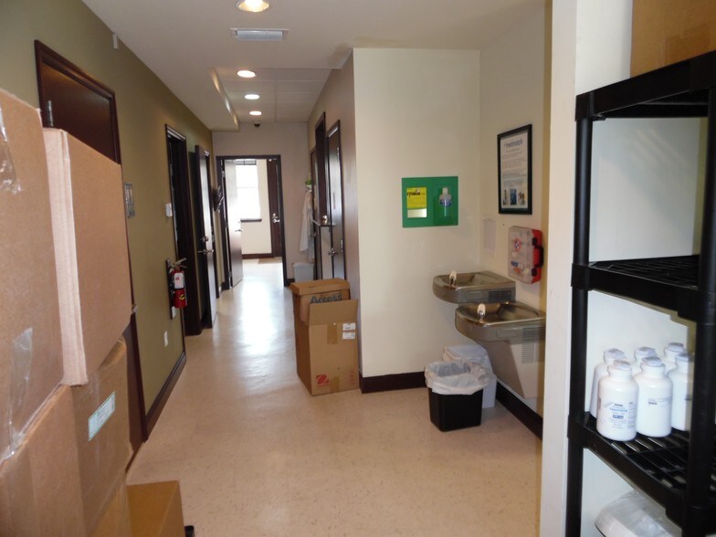 More Photos Of 6789 Southpoint Pky, Jacksonville Medical For Sale