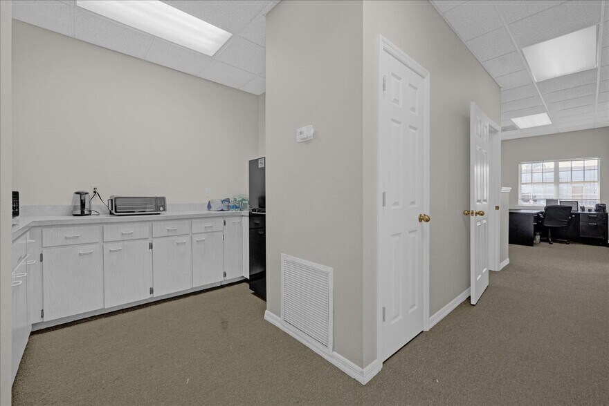 More Photos Of 904 Jan Mar Ct, Minneola Industrial For Sale