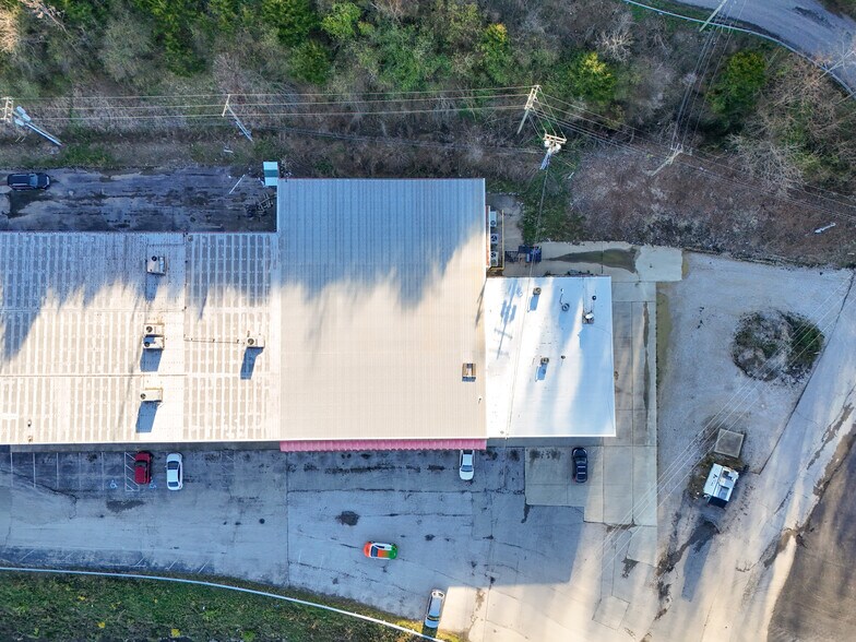 More Photos Of 21-27 Cedar Pointe Drive, Owingsville Freestanding For Sale