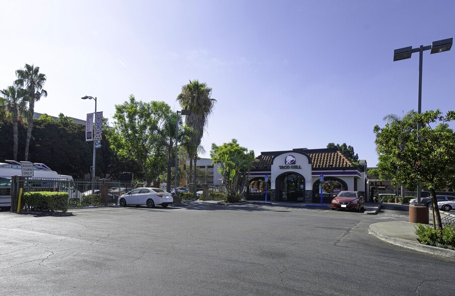 More Photos Of 3607-3629 S Vermont Ave, Los Angeles Unknown For Lease