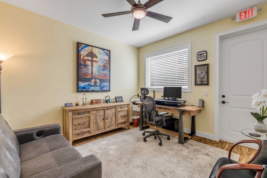 More Photos Of 136 Julia St, New Smyrna Beach Flex For Sale