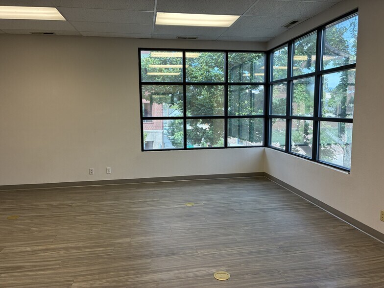 More Photos Of 33 N 1st St, Ashland Medical For Lease