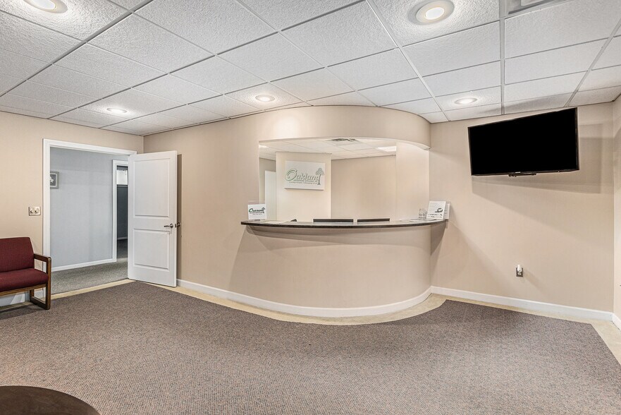 More Photos Of 1350 E M 21, Owosso Medical For Sale