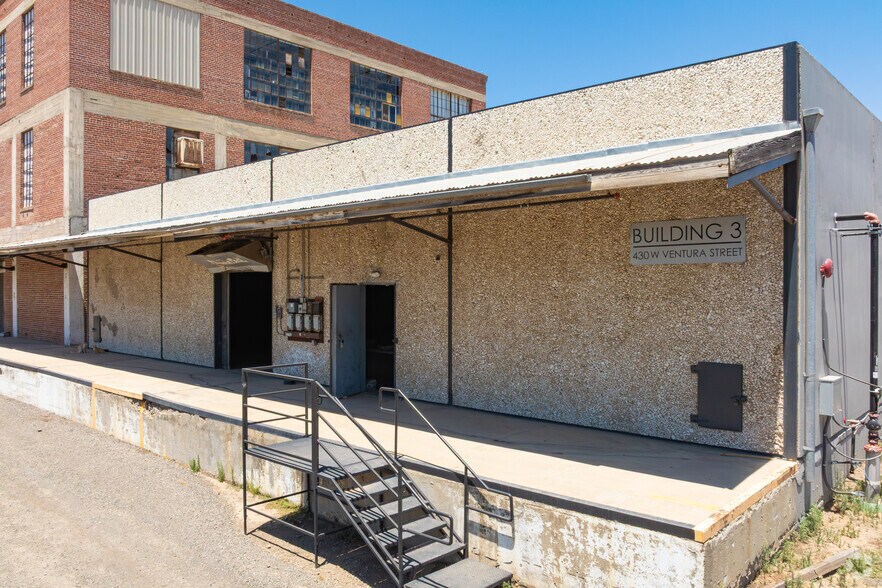 More Photos Of 430 W Ventura St, Dinuba Warehouse For Lease