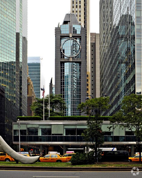 More Photos Of 43-45 E 53rd St, New York Office For Sale