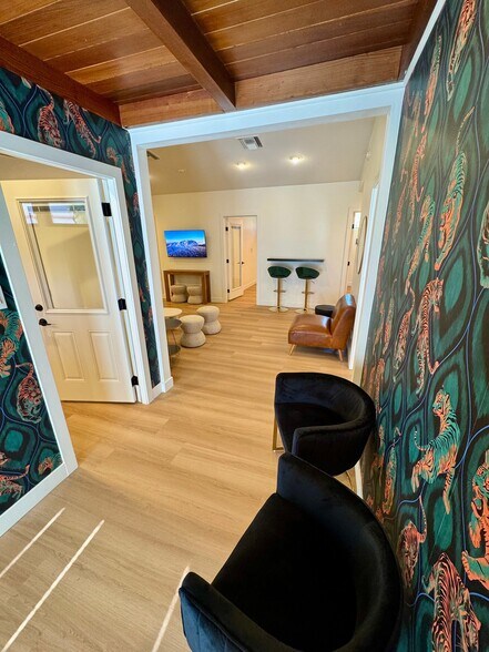 More Photos Of 51 E Monterey Way, Phoenix Medical For Lease